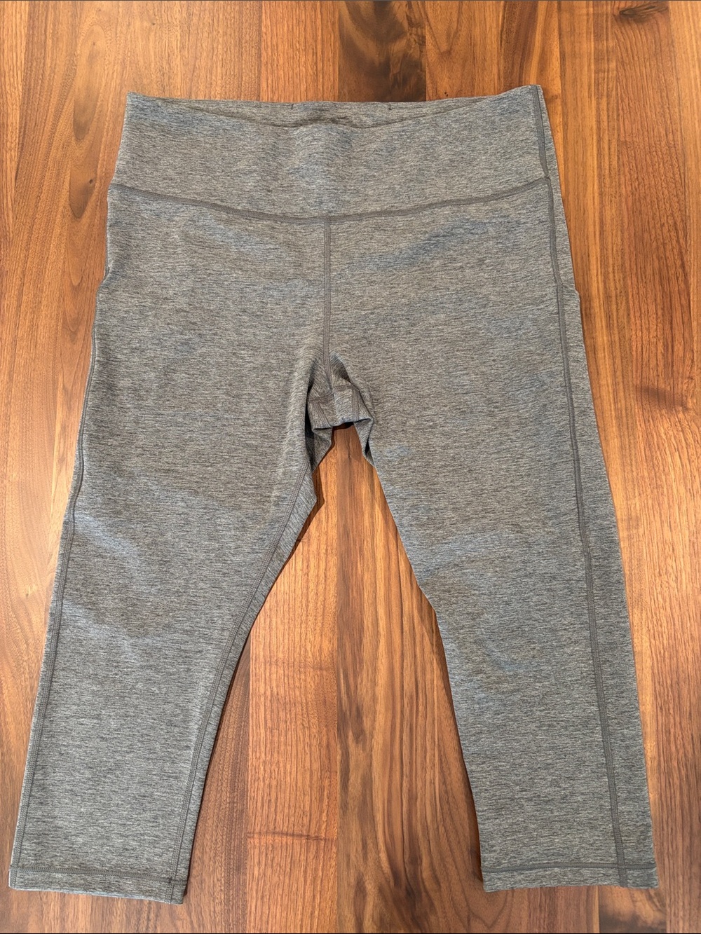 Athleta Ultimate Stash Pocket Capri Leggings